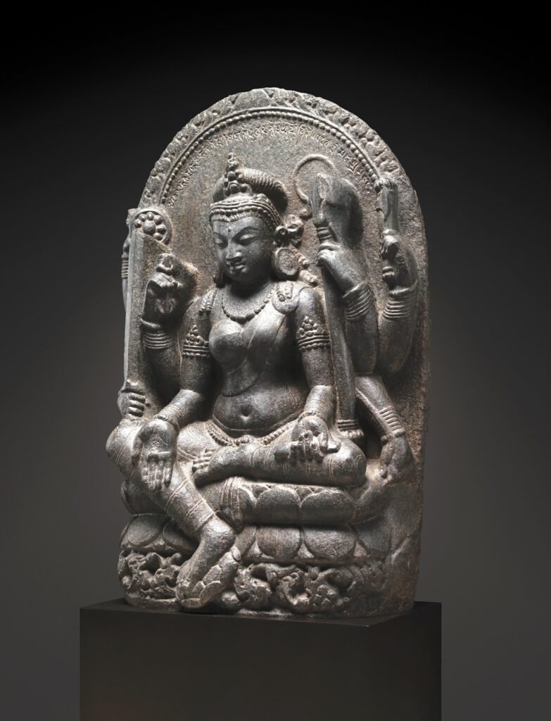 Mhâpratisarâ: The Great Protector of Buddhist Wisdom
